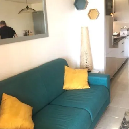 Superbe Duplex T3 Climatise Avec Terrasse Et Solarium, Magnifique Vue Et Golf Appartamento Saint-Raphaël