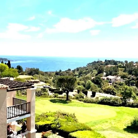 Appartamento Superbe Duplex T3 Climatise Avec Terrasse Et Solarium, Magnifique Vue Et Golf Saint-Raphaël