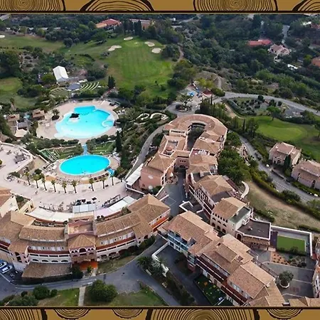 Superbe Duplex T3 Climatise Avec Terrasse Et Solarium, Magnifique Vue Et Golf דירה Saint-Raphaël