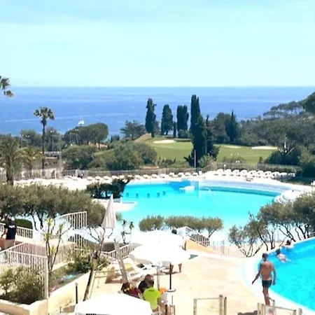 Superbe Duplex T3 Climatise Avec Terrasse Et Solarium, Magnifique Vue Et Golf