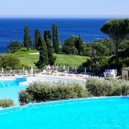 Superbe Duplex T3 Climatise Avec Terrasse Et Solarium, Magnifique Vue Et Golf Appartamento *