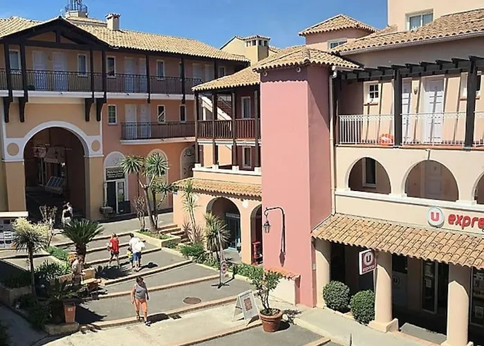 Superbe Duplex T3 Climatise Avec Terrasse Et Solarium, Magnifique Vue Et Golf Lägenhet Saint-Raphaël