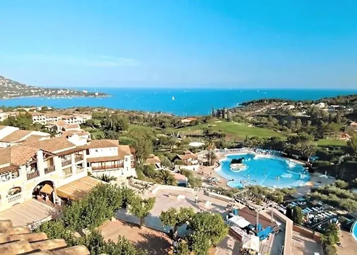 Lägenhet Superbe Duplex T3 Climatise Avec Terrasse Et Solarium, Magnifique Vue Et Golf Saint-Raphaël