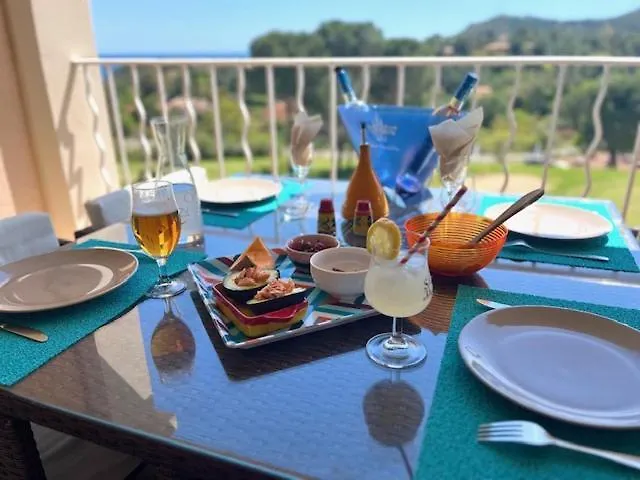 Superbe Duplex T3 Climatise Avec Terrasse Et Solarium, Magnifique Vue Et Golf Lägenhet Saint-Raphaël