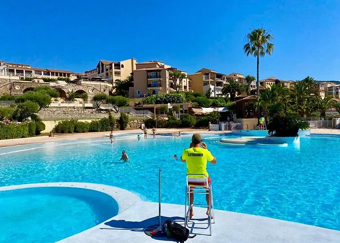 Superbe Duplex T3 Climatise Avec Terrasse Et Solarium, Magnifique Vue Et Golf * Saint-Raphaël